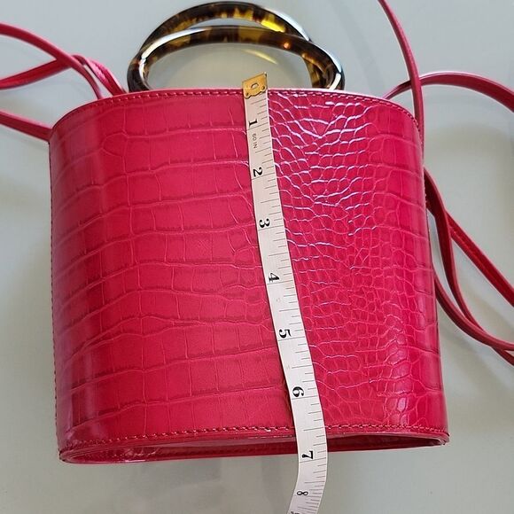 NWOT- Bucket Bag - Picture 8 of 8
